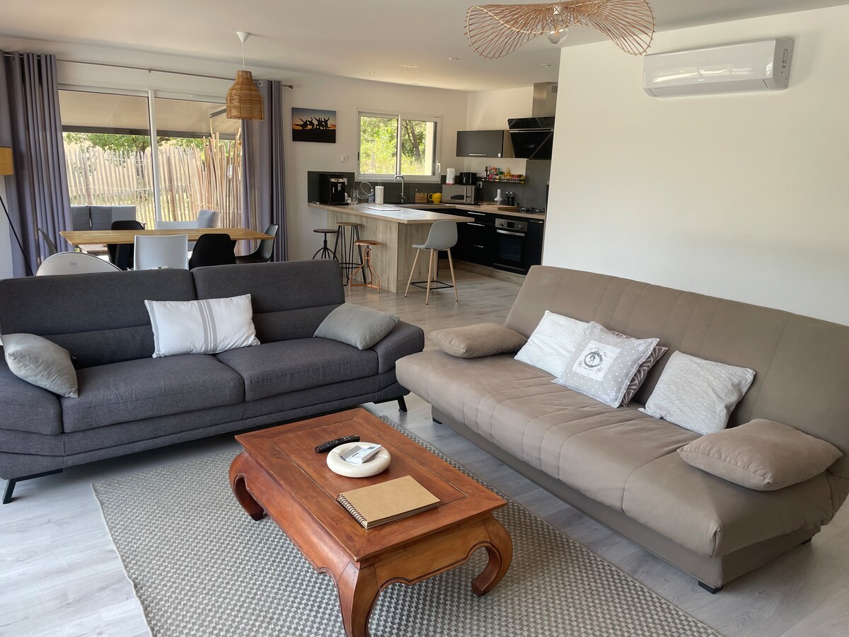 Top performing Airbnb: Villa with pool and petanque for 6 people in Aveyron in Aveyron