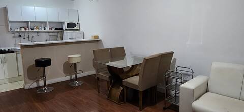 Flat with private garage in prime area