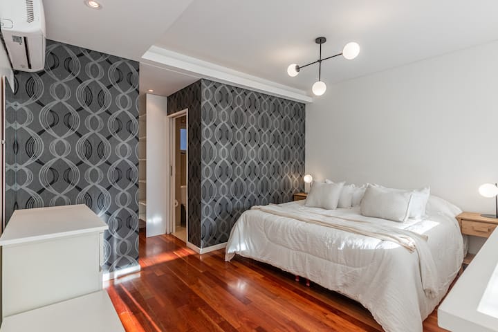 Bračni krevet (širine 180-220 cm 