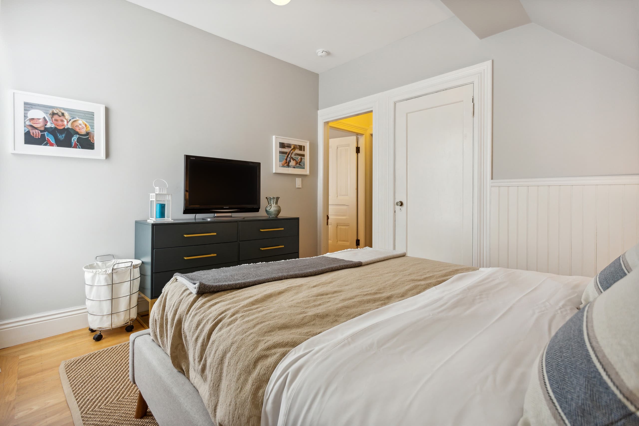 Home in San Francisco · ★5.0 · 3 bedrooms · 3 beds · 3 baths - Image 23