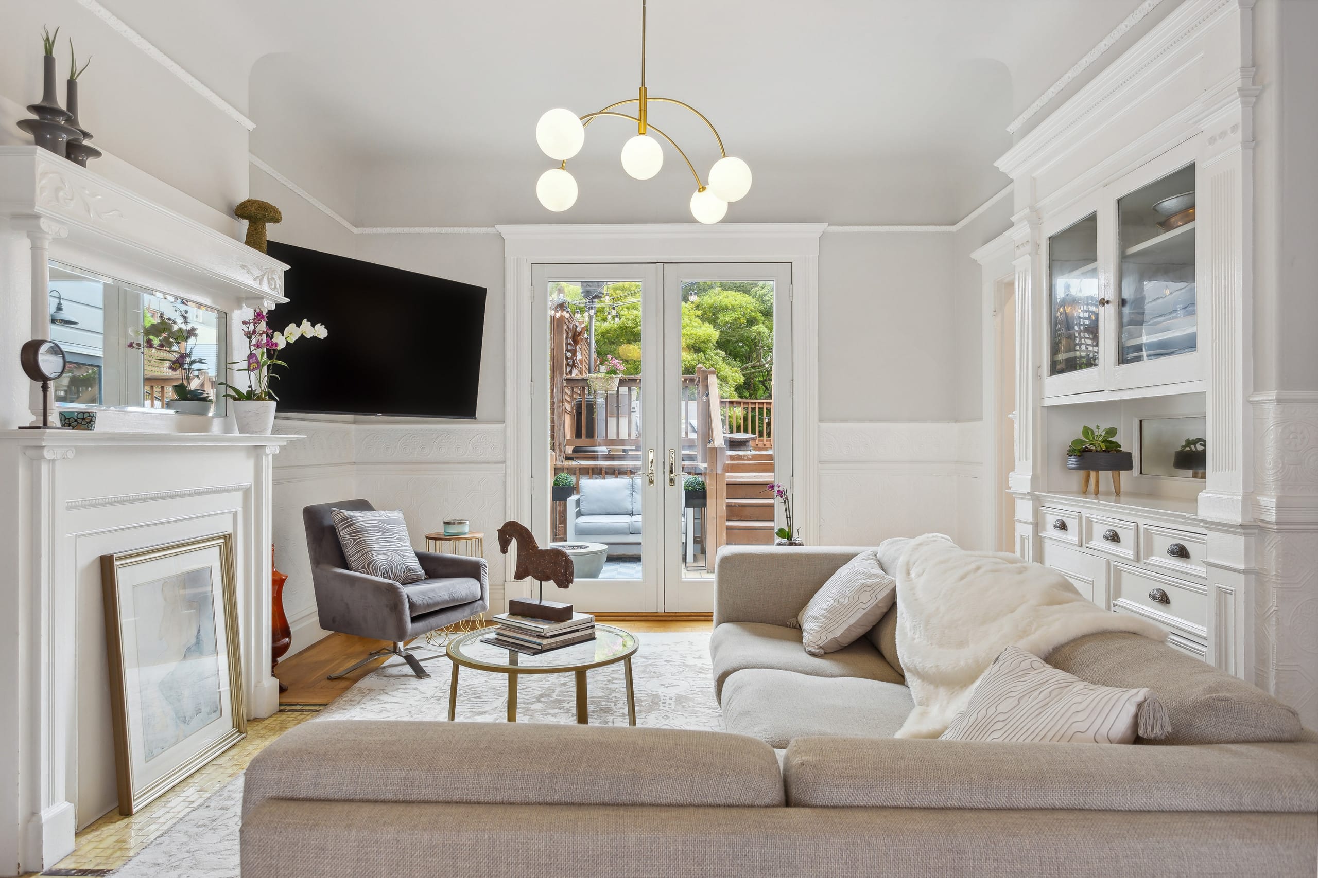 Home in San Francisco · ★5.0 · 3 bedrooms · 3 beds · 3 baths - Image 11