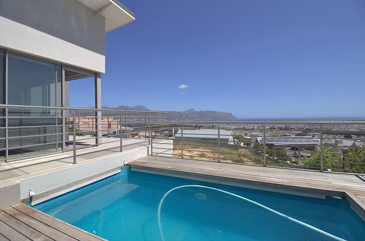 Traumhaus mit Aussicht gallery image 4