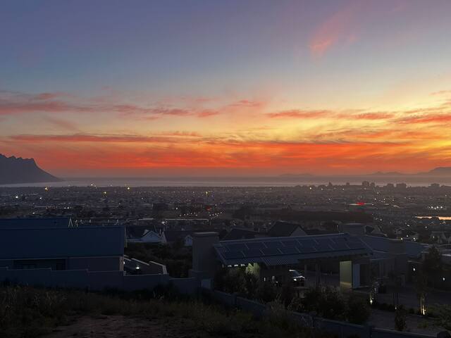 Traumhaus mit Aussicht gallery image 2