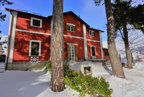 Historic Chalet Momosa