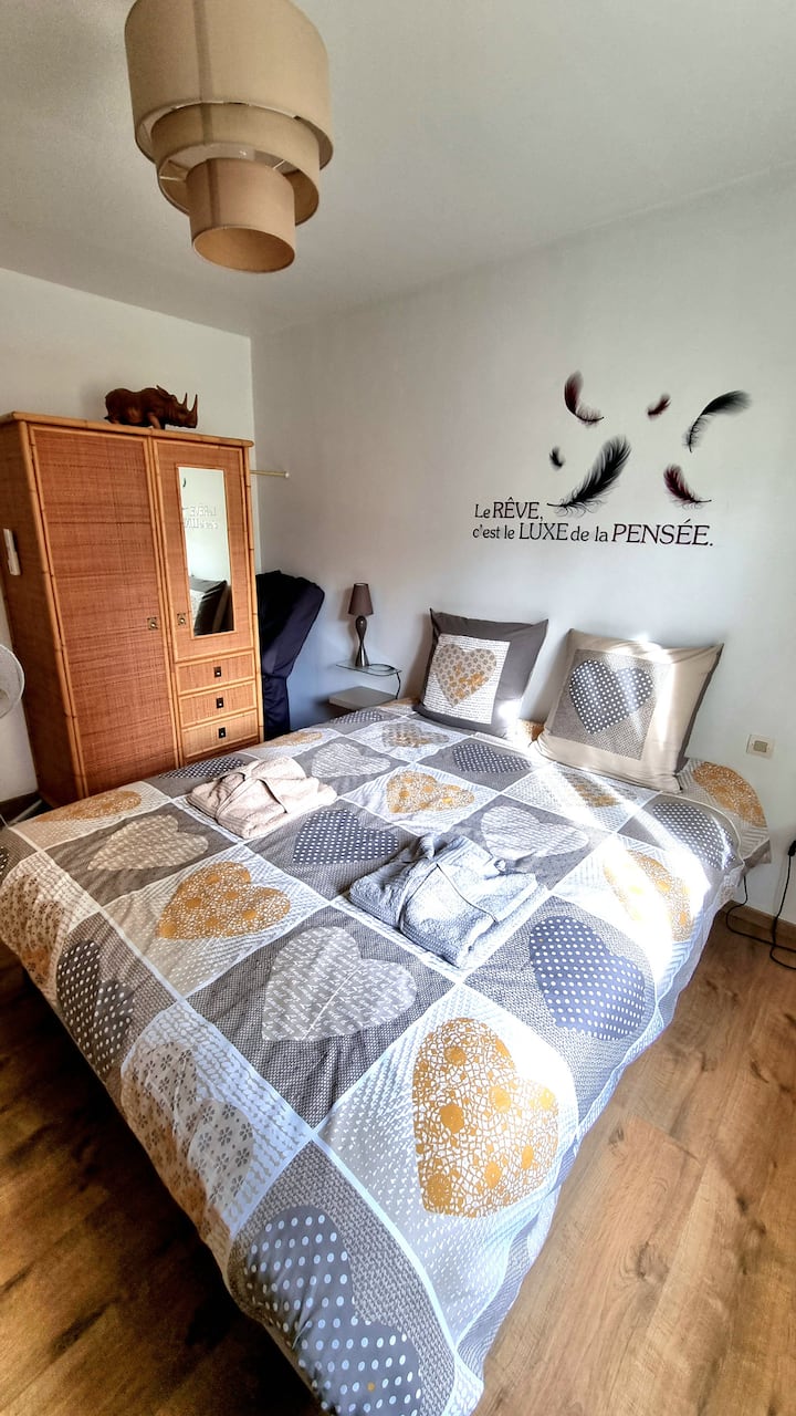 spálňa posteľ 160 cm