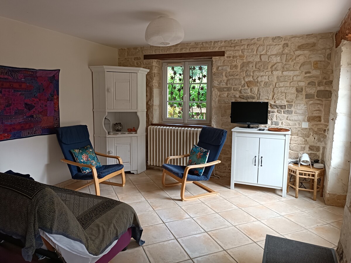 Top Airbnb: Ground floor 2 bedroom in La Garette by the Conche à Archidiocèse De Poitiers