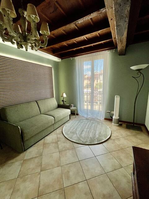 Nice studio apartment in the center of Monza