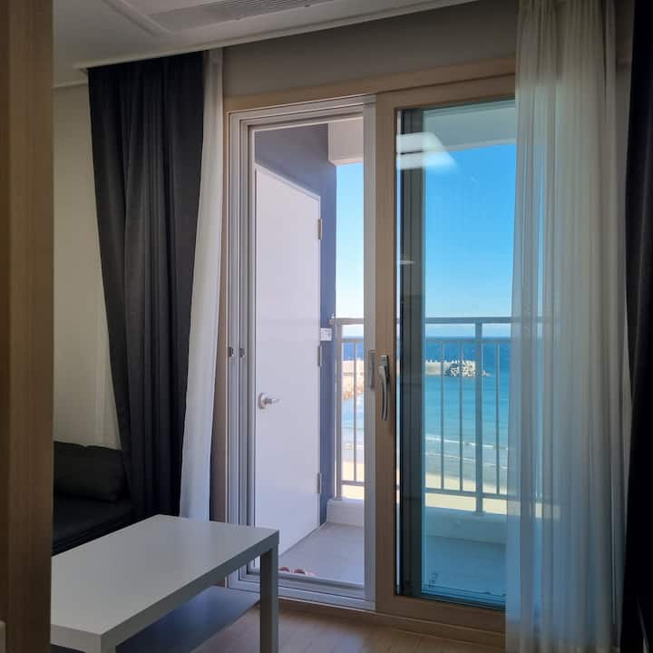 Მისაღები ოთახი