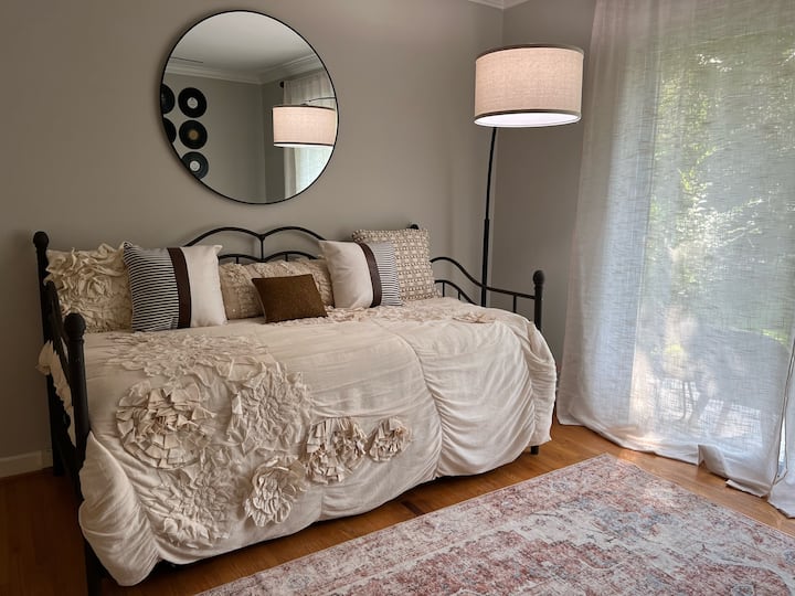 Ტრიუკის საწოლს აქვს ორი საწოლი; ორი ტყუპი ლეიბი 