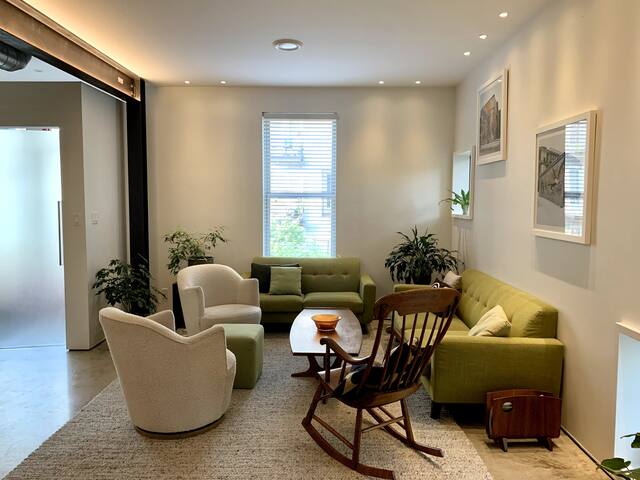 Stunning Plateau Home gallery image 5