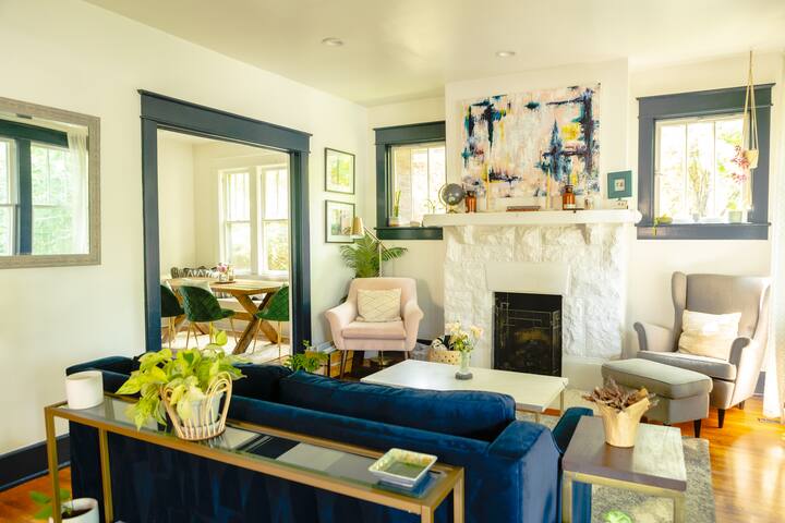 2 Bed / 2 Bath ~ Historical Charm & Cozy Comfort