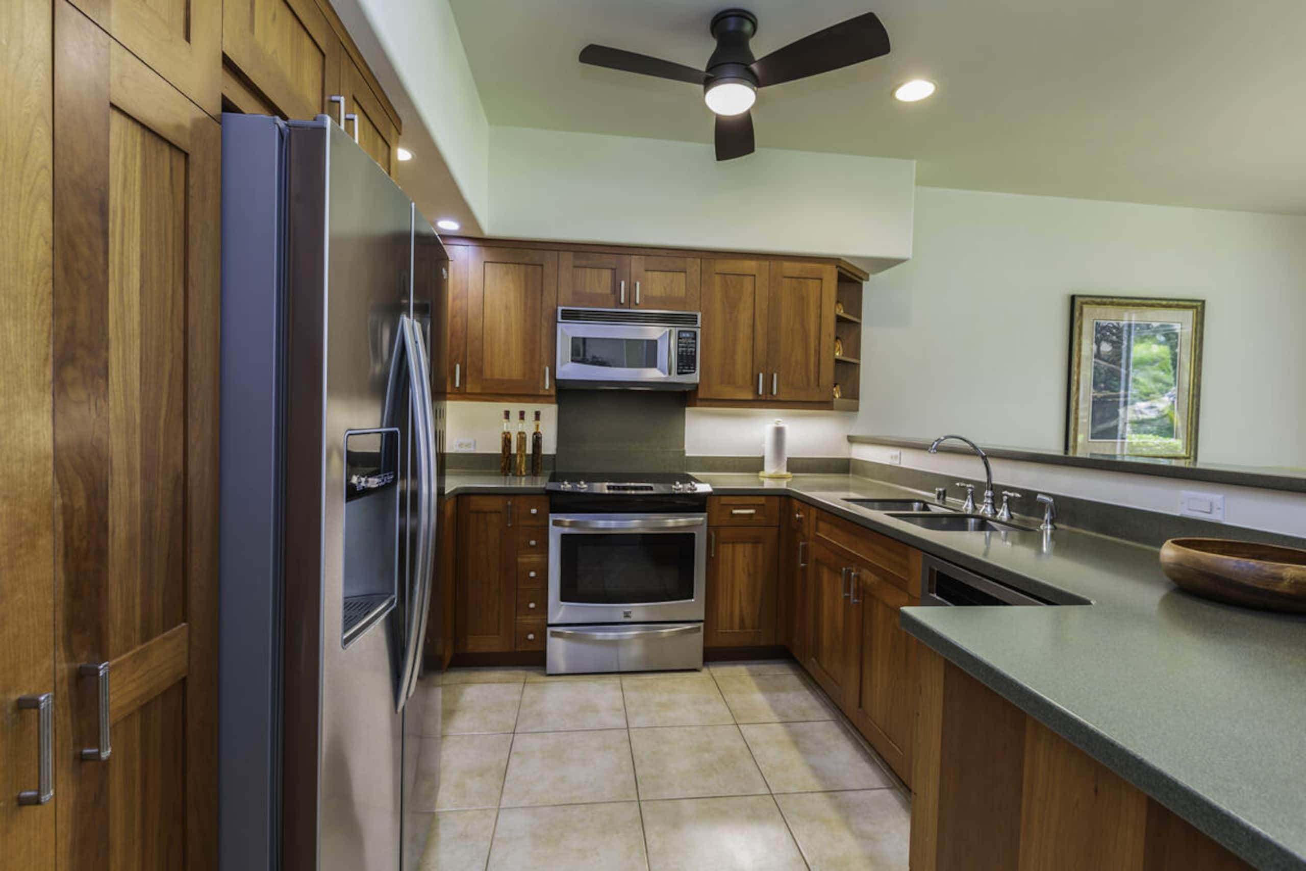 Condo in Princeville · ★4.81 · 1 bedroom · 2 beds · 2 private baths - Image 3