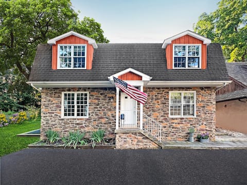 Bright, spacious home and private, heated pool