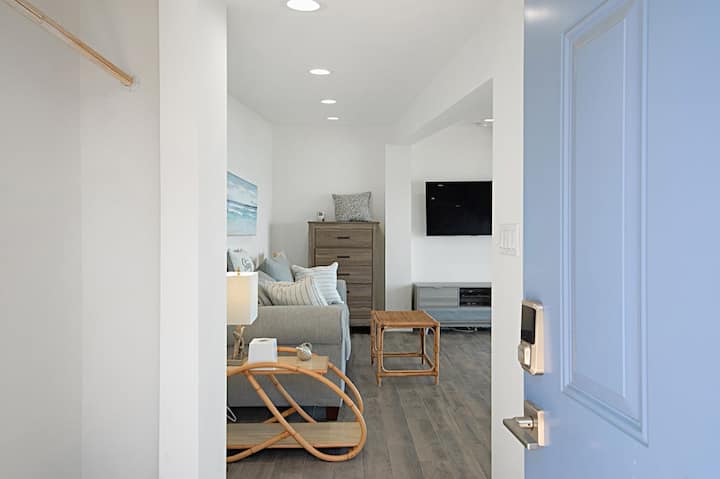Bluff House - Deck W/ocean View & Pvt Beach Stairs - Malibú, CA
