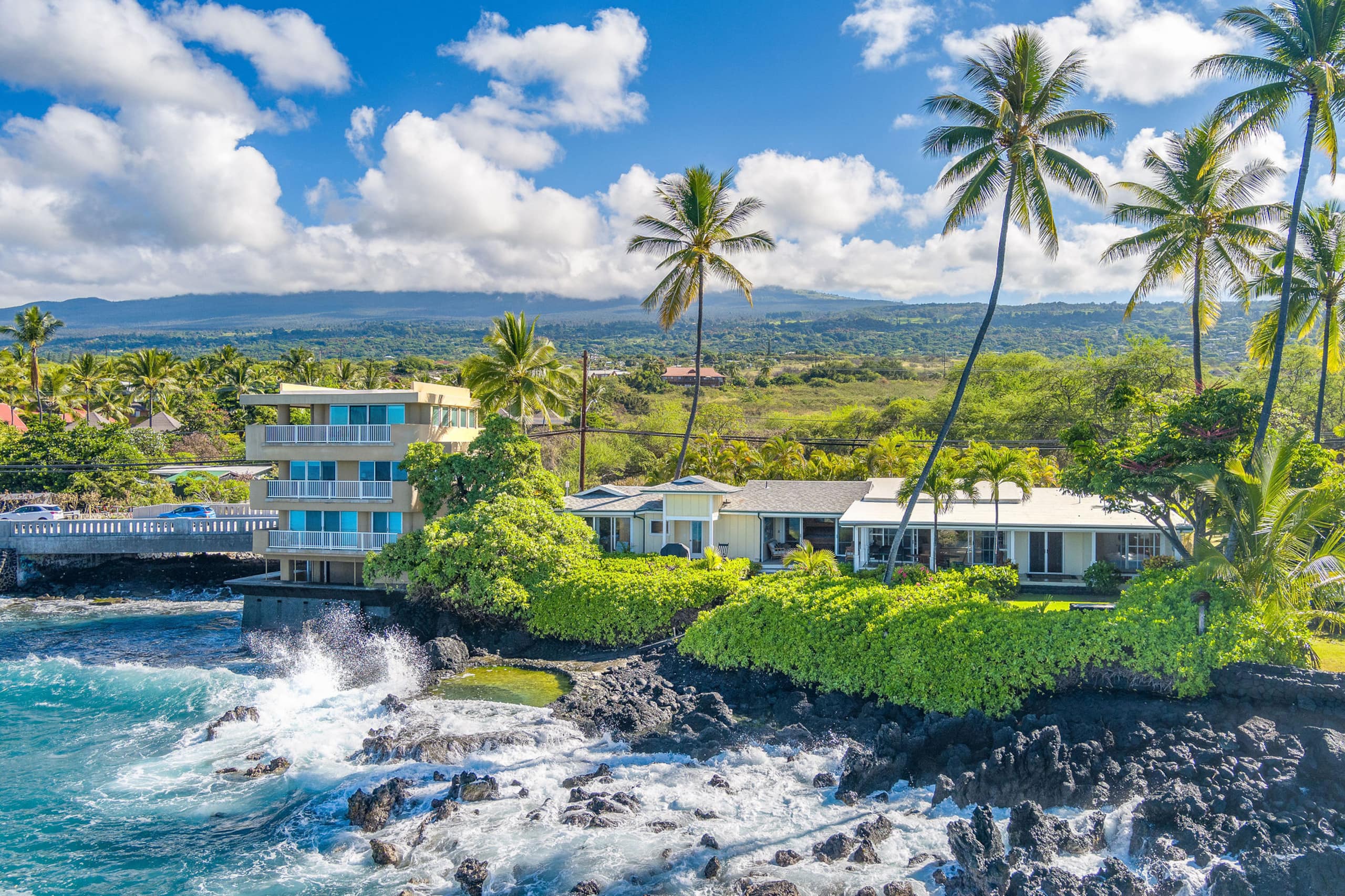 Home in Kailua-Kona · ★4.97 · 4 bedrooms · 5 beds · 3 baths - Image 59
