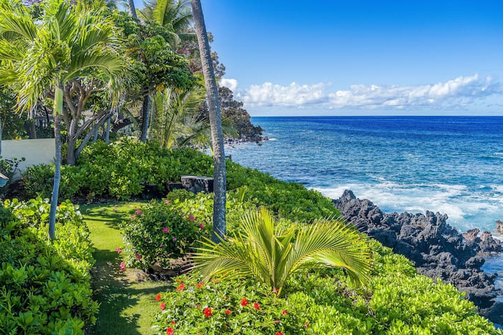 Oceanfront with amazing sunsets!