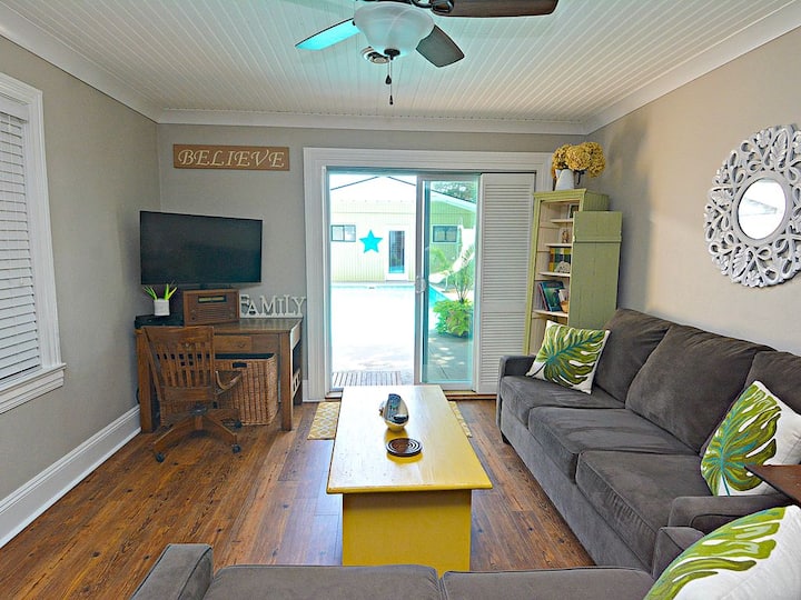 Perfect Quiet Location By The Beach And Boardwalk - Carolina Beach, NC