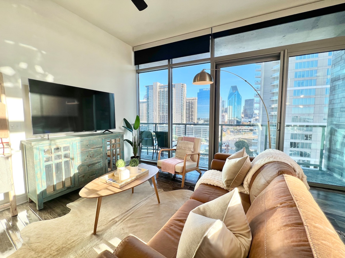 Successful Airbnb property: Victory Park Stylish 2BR, AAC, Resort Pool in Victory Park