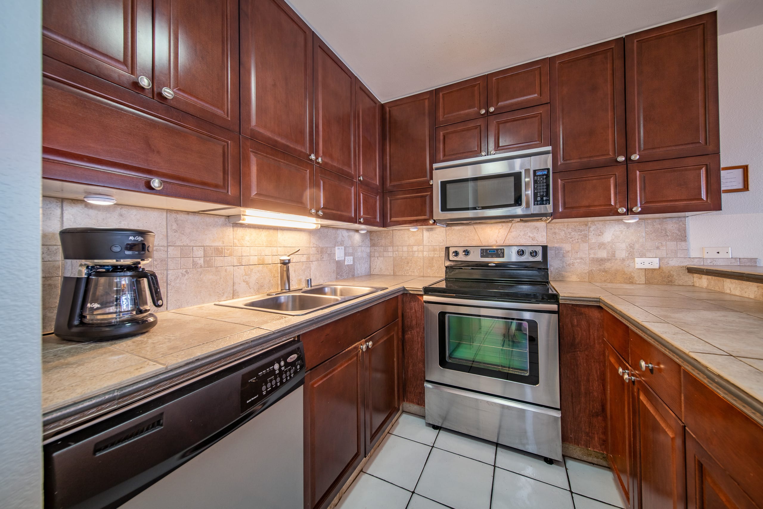 Condo in Kihei · ★5.0 · 1 bedroom · 4 beds · 1 bath - Image 4
