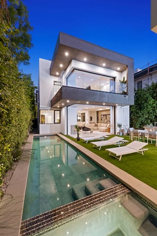luxury modern house