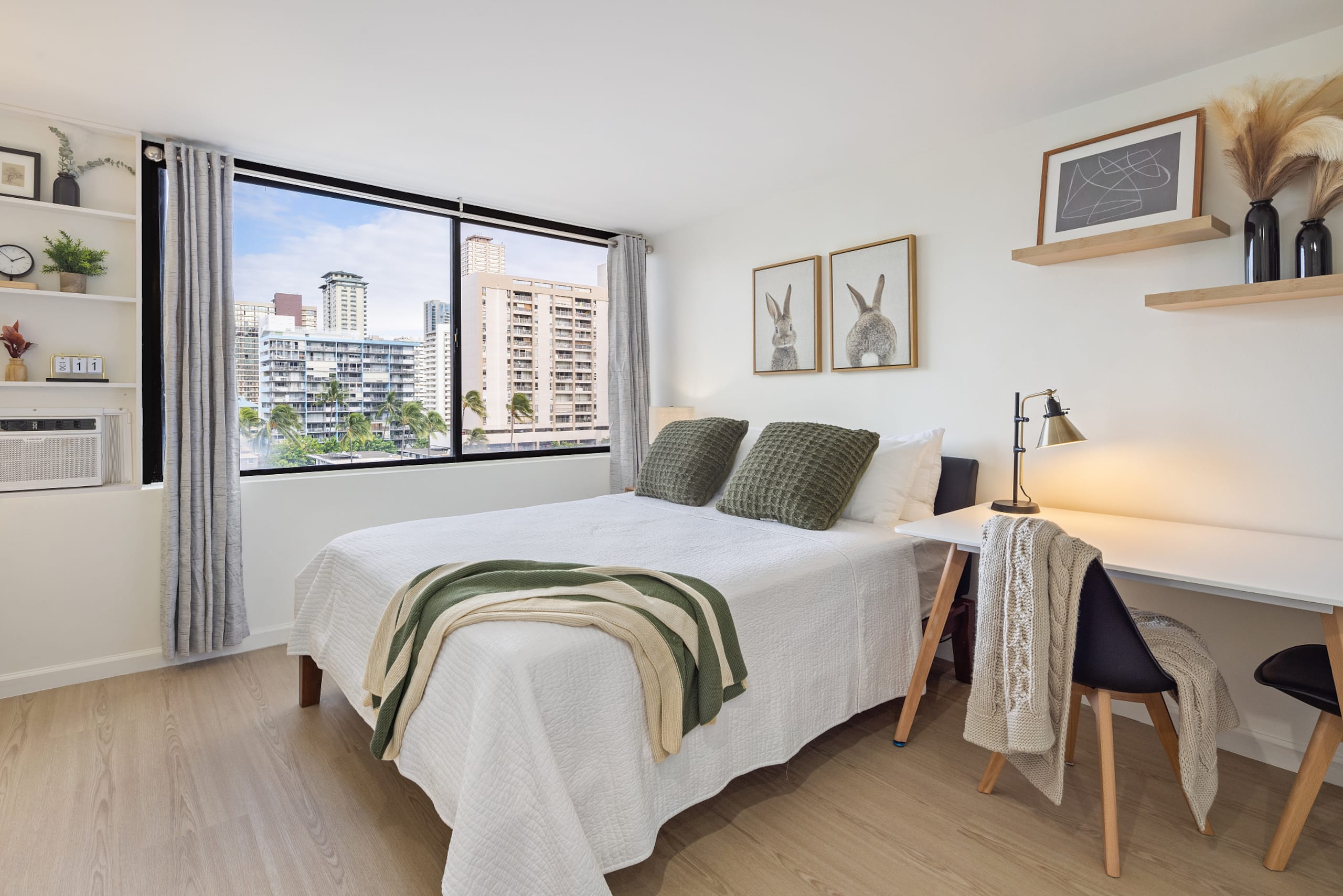 Cozy Waikiki Dream with Ala Wai View - Image 9