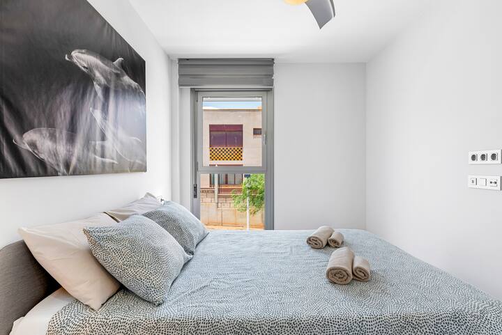 Druhá spálňa so stropným ventilátorom