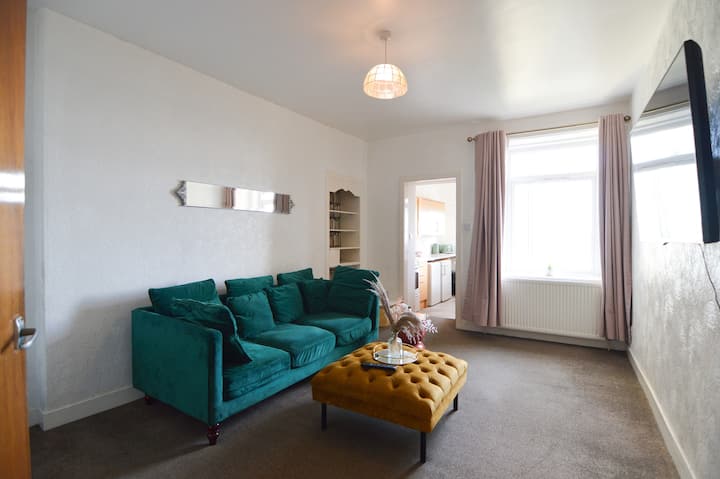 Two Bedroom Flat With Sea Views! - Kirkcaldy
