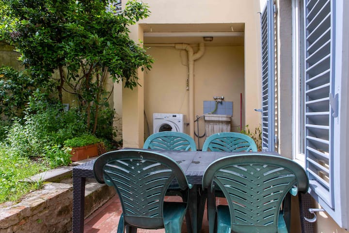 Florentapartments managed Airbnb listing 2