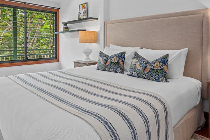2nd king room spacious and luxurious