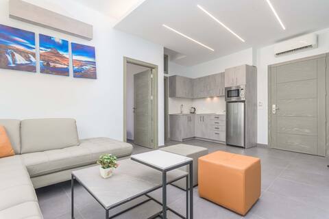 Grey 201: Modern 2-Bedroom Apartment in Awkar