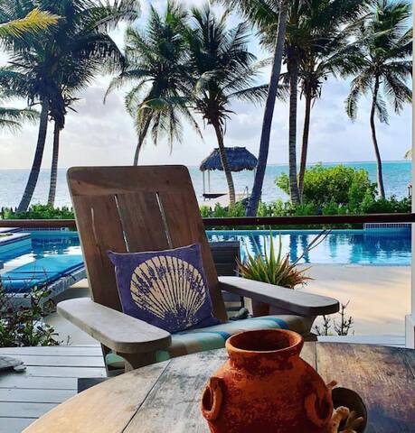 Holiday Time @ Le Reve Beach House & Casita gallery image 2