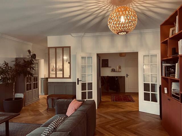 Superbe appartement T5 – 157m² (parking, terrasse) gallery image 3