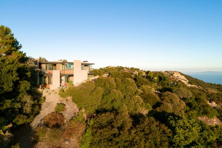 Saddle Peak House gallery image 3