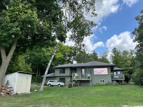 Grandmama’s Lake House
