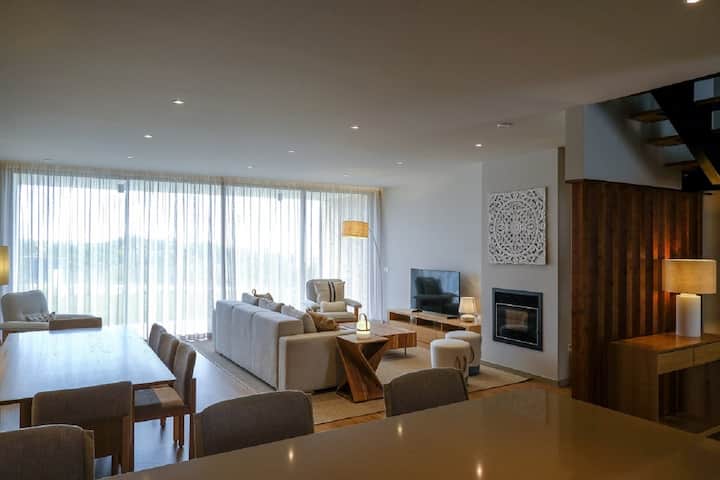 Superb 3 Bedrooms Duplex Townhouse With Ocean View - Vau