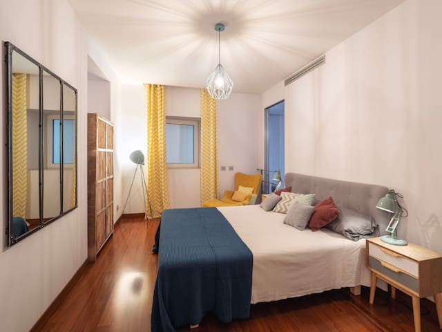 Fifi’s Monti Maisonette 125 sqm / private entrance gallery image 2