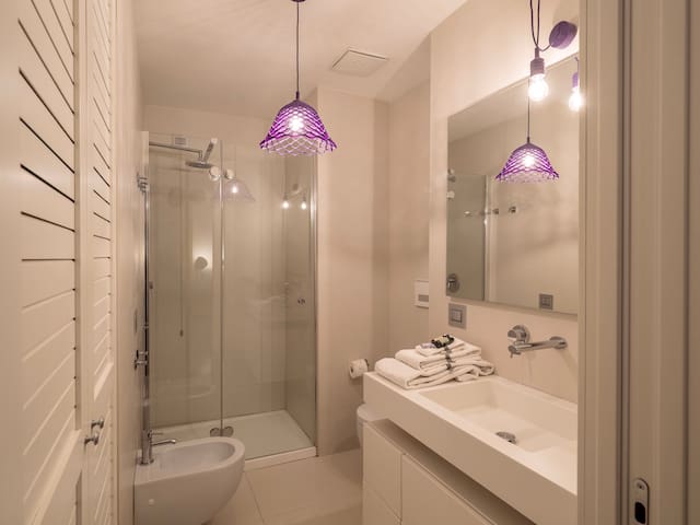 Fifi’s Monti Maisonette 125 sqm / private entrance gallery image 4