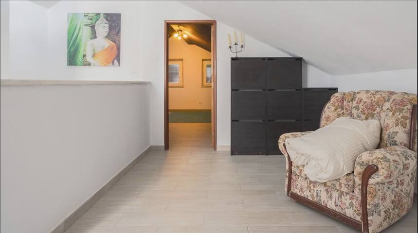 Oeiras Porto Salvo Spacious Five Bedroom Villa gallery image 5