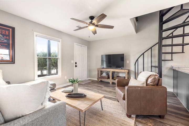 2br+loft Condo Steps From Auburn & Toomer’s - 歐本