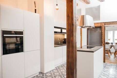 Heimatel: Luxury Penthouse Loft & Studio