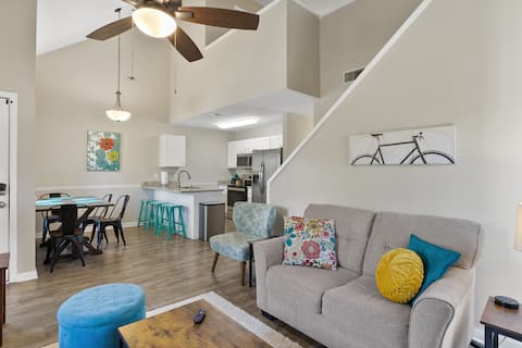 Guest Favorite - Cozy Fun near Huge Lake