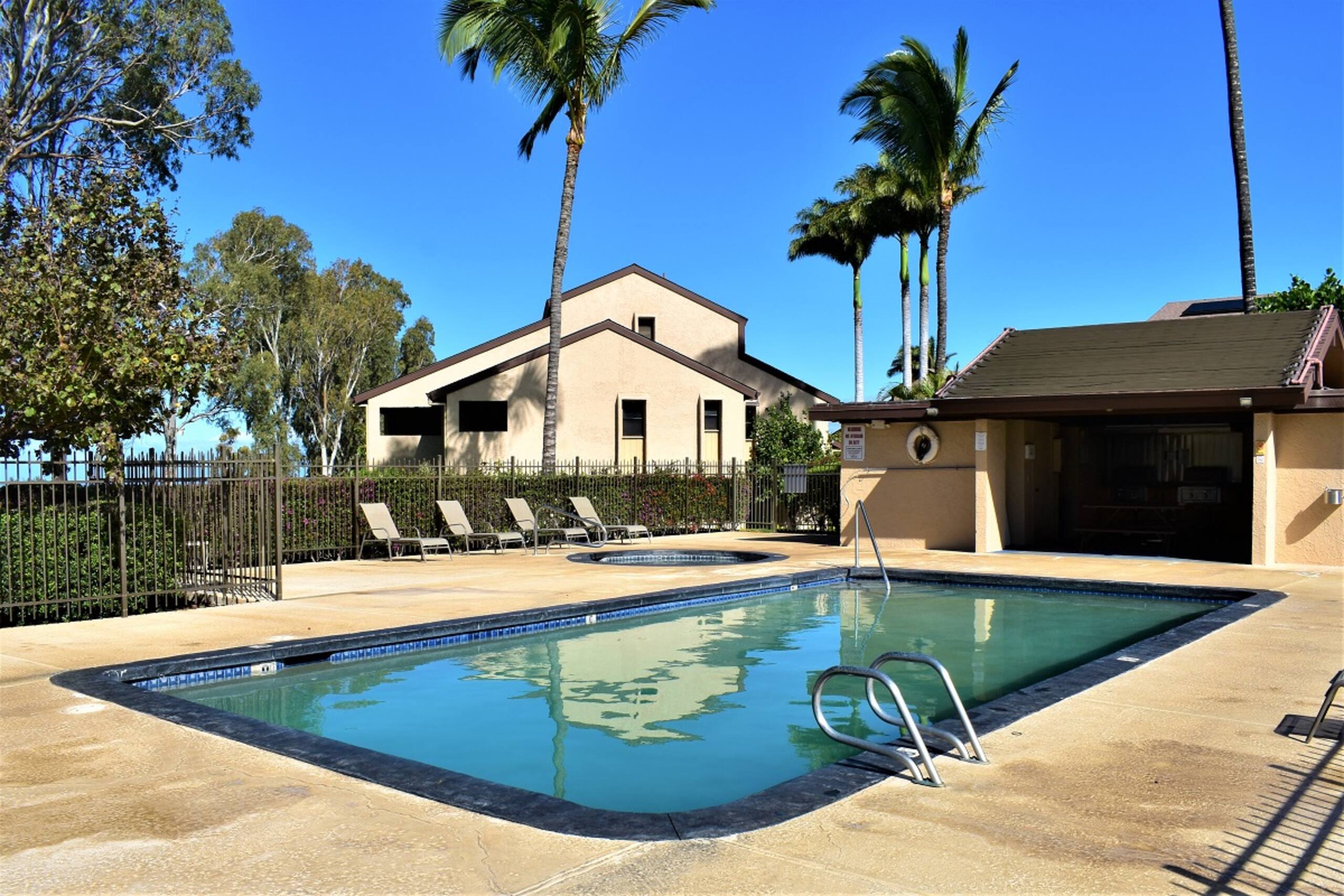 Ocean and golf course views! - Photo 24