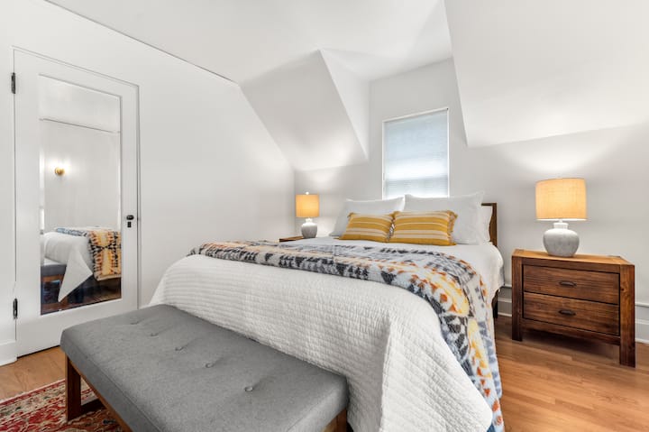 "The Master", 2nd floor bedroom. Clean and fresh with all the Tudor Revival 1927 charm.