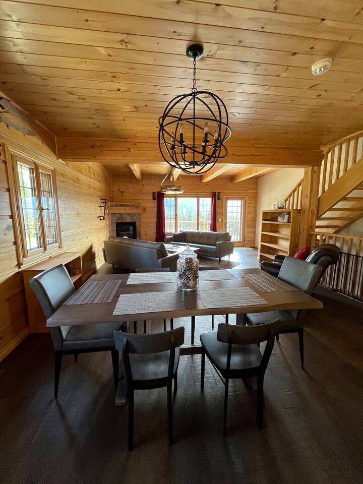 Pine Meadows Guesthouse at Powder King w/ Hot Tub Townhouses for Rent