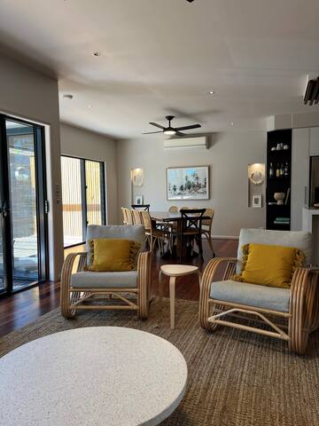 Elizabeth Beach – Palmtops gallery image 5