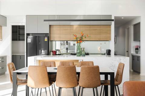 Spacious&Luxury House@Taylor