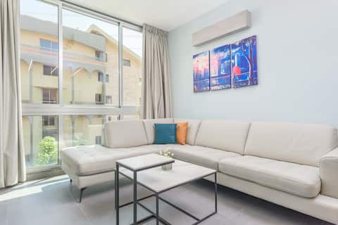 Grey 302: Modern 2-Bedroom Apartment in Awkar