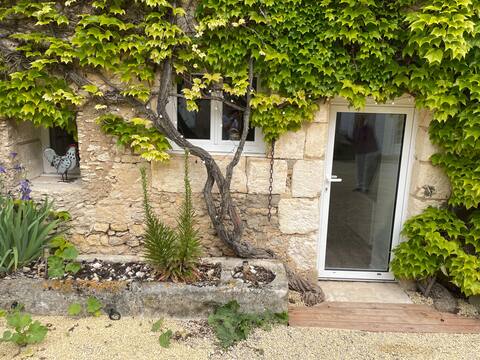 3 bedroom guest house/3 bathrooms - 3 to 6 people