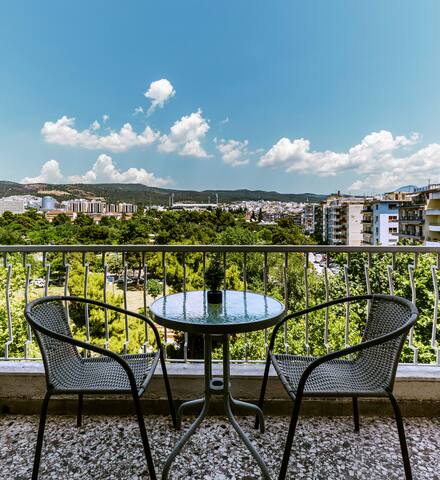 Best location, perfect view 3 bedroom apartment gallery image 3