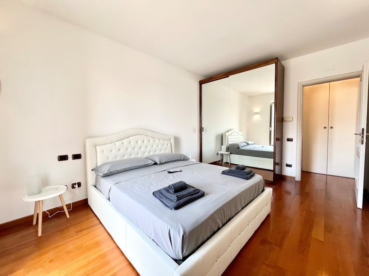 Chumba cha kulala kilichopambwa